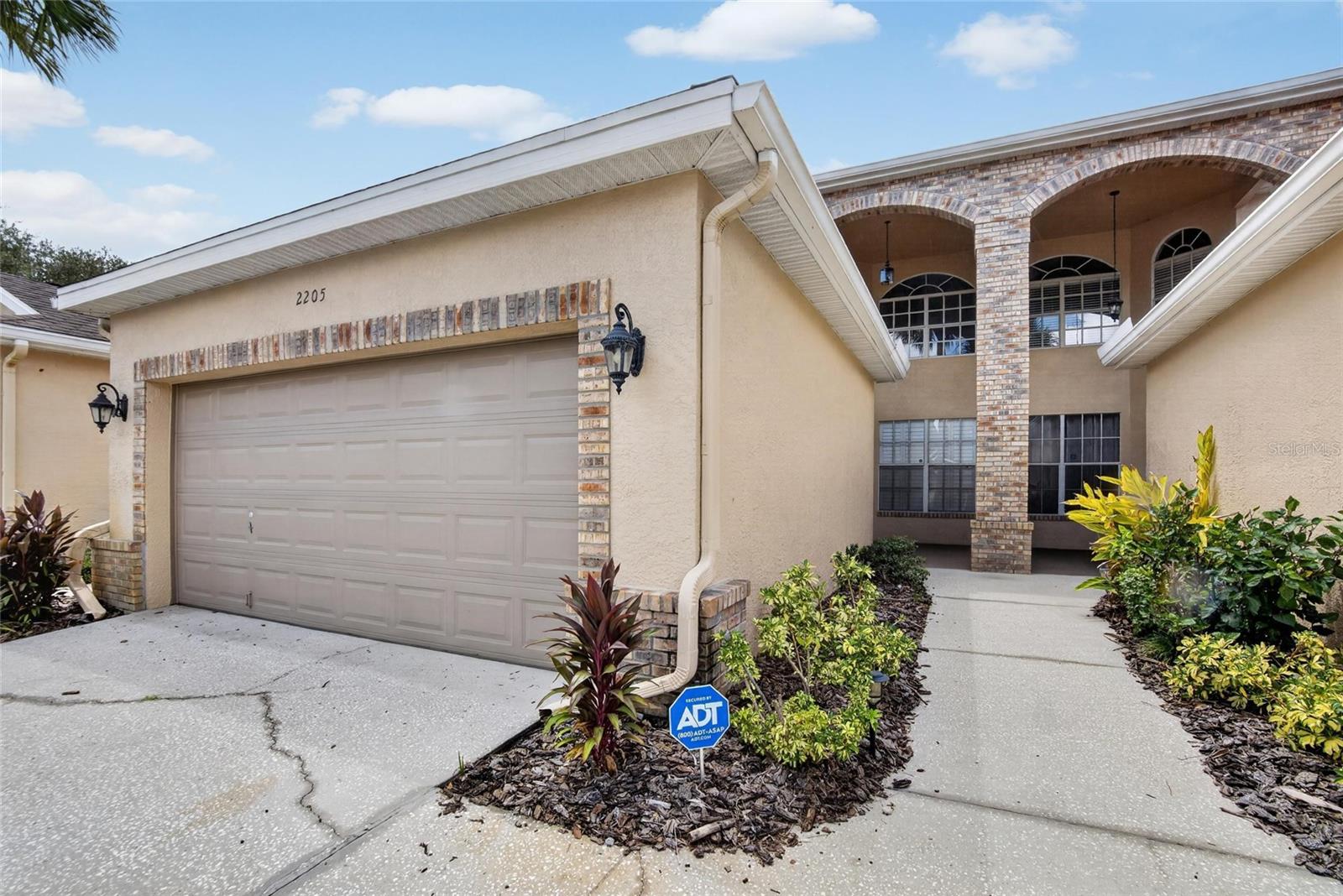 2205 PRESERVATION DR