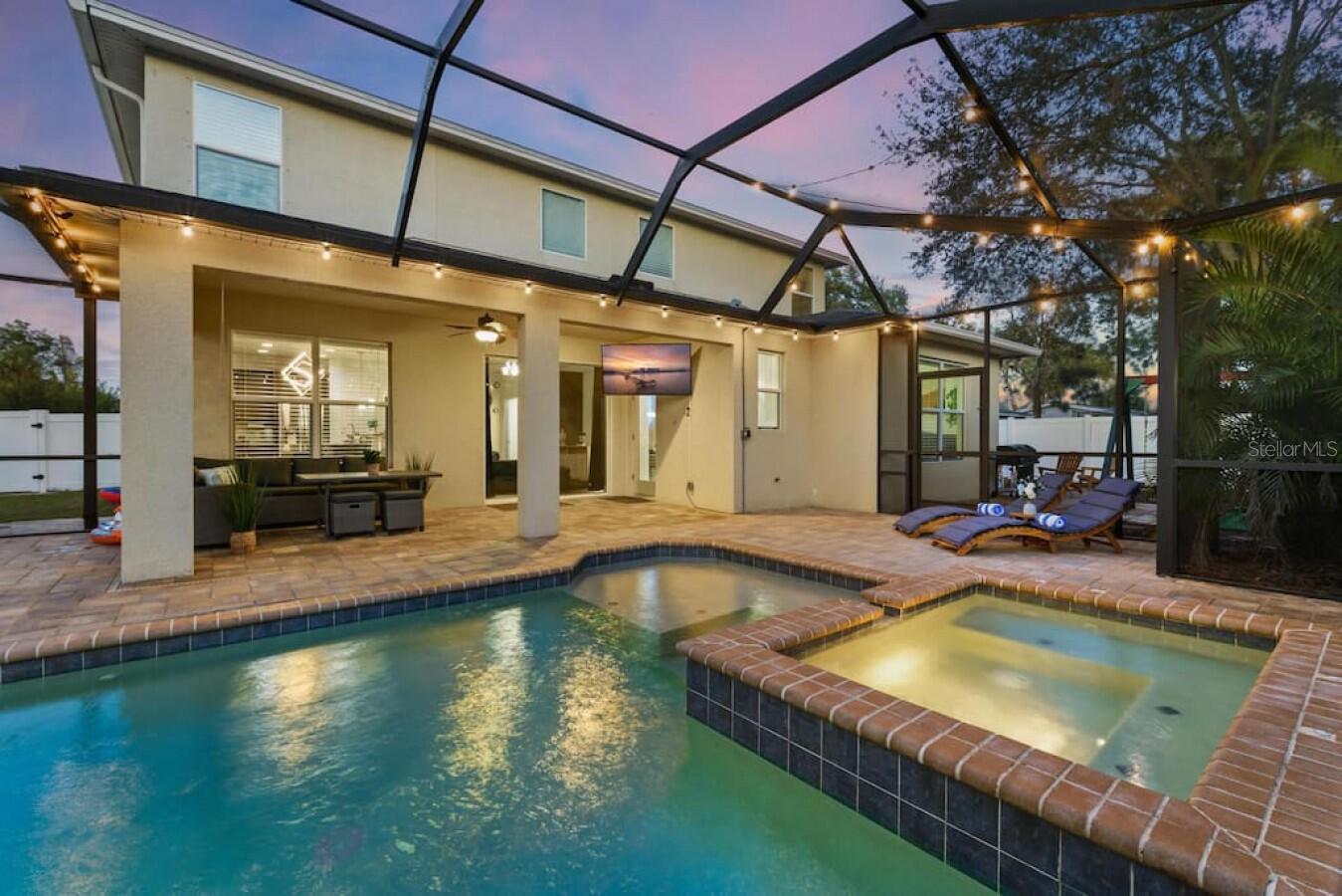 2930 W ROGERS AVE