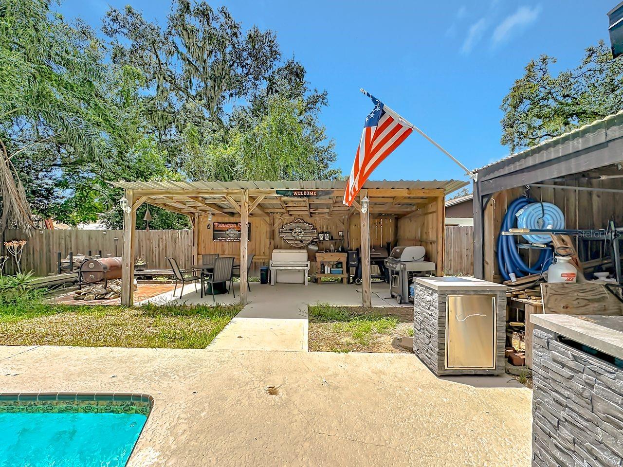 118 EUCLID LOOP