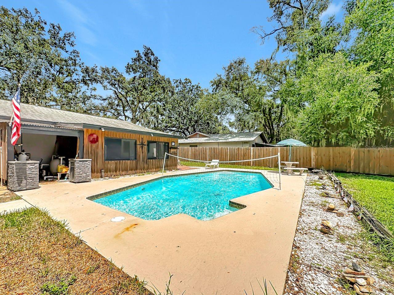 118 EUCLID LOOP