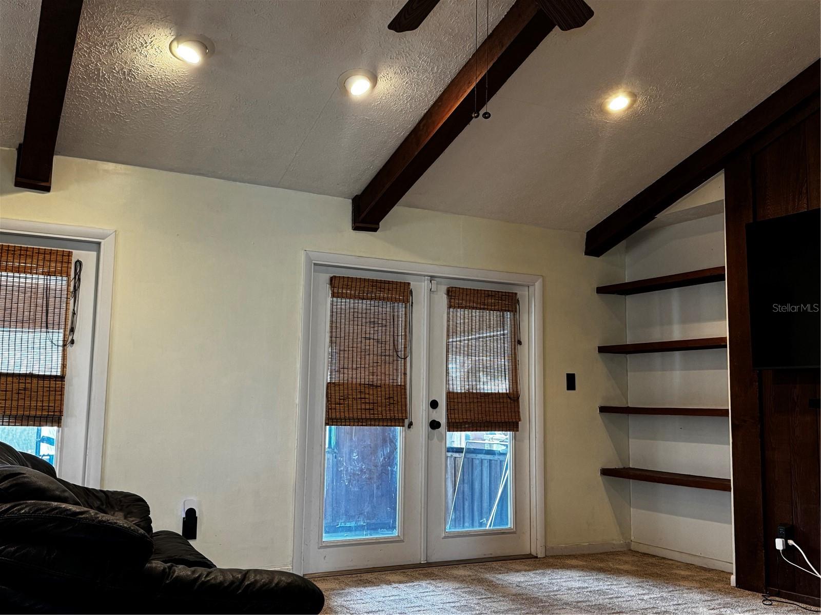 118 EUCLID LOOP