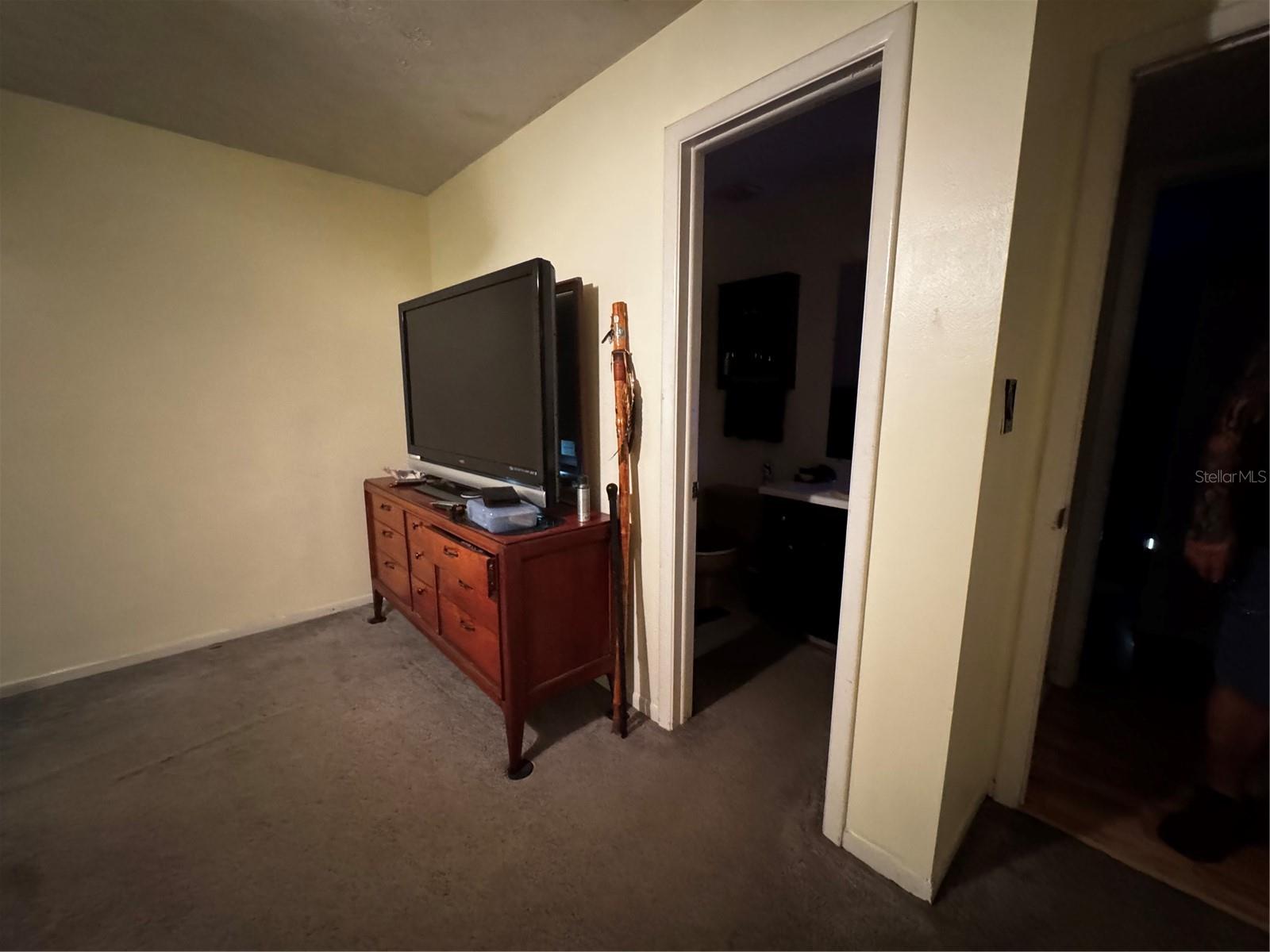 118 EUCLID LOOP