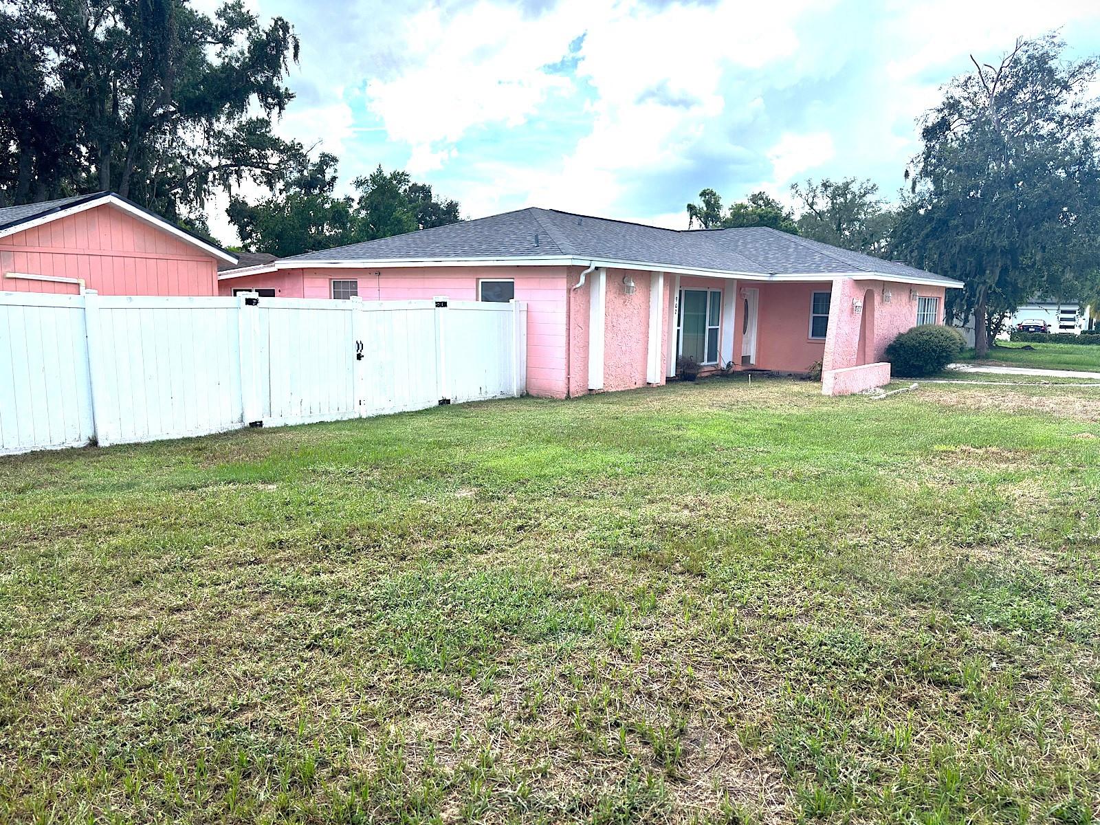 902 SAMY DR