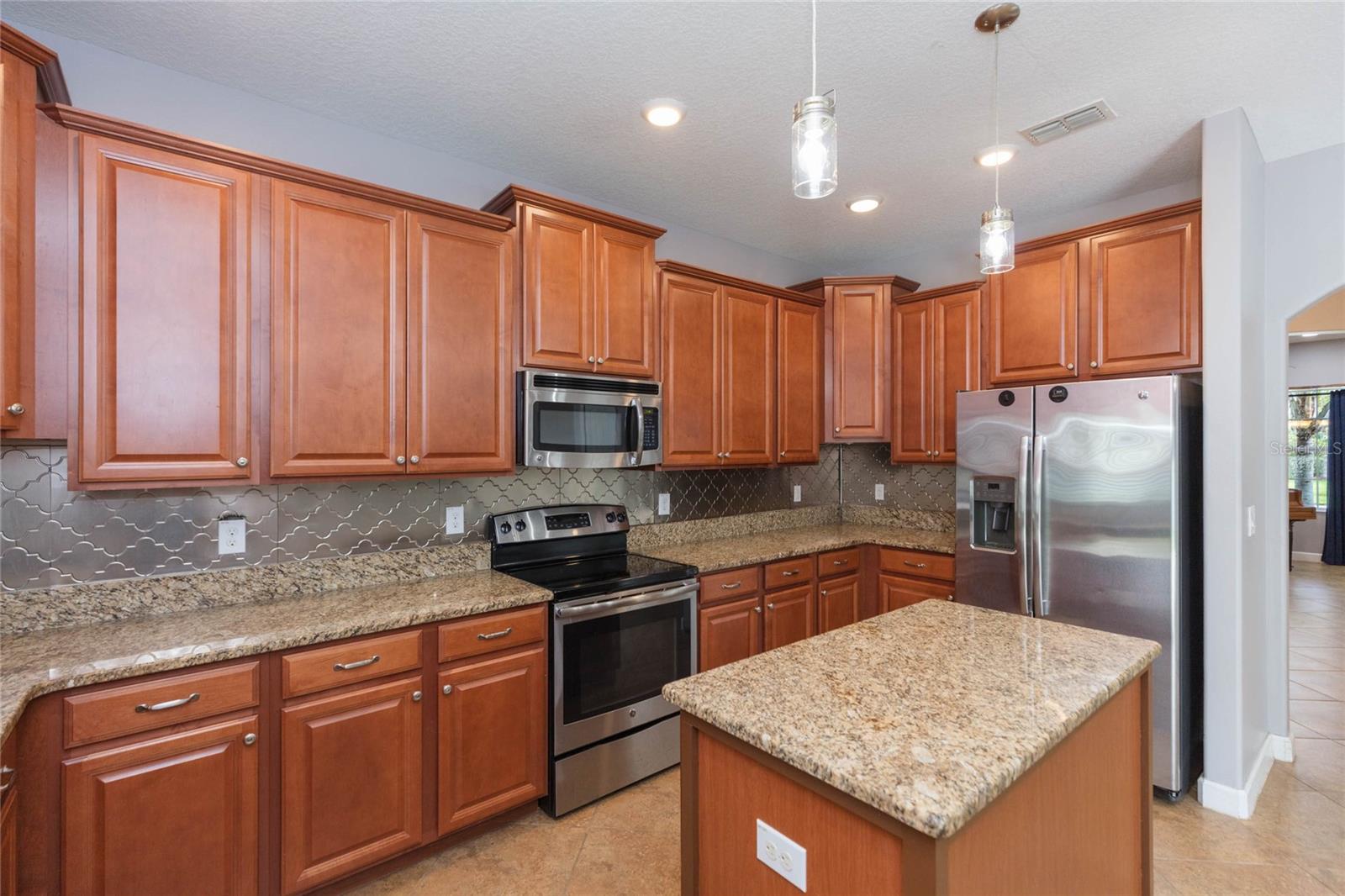 11508 MANSFIELD POINT DR