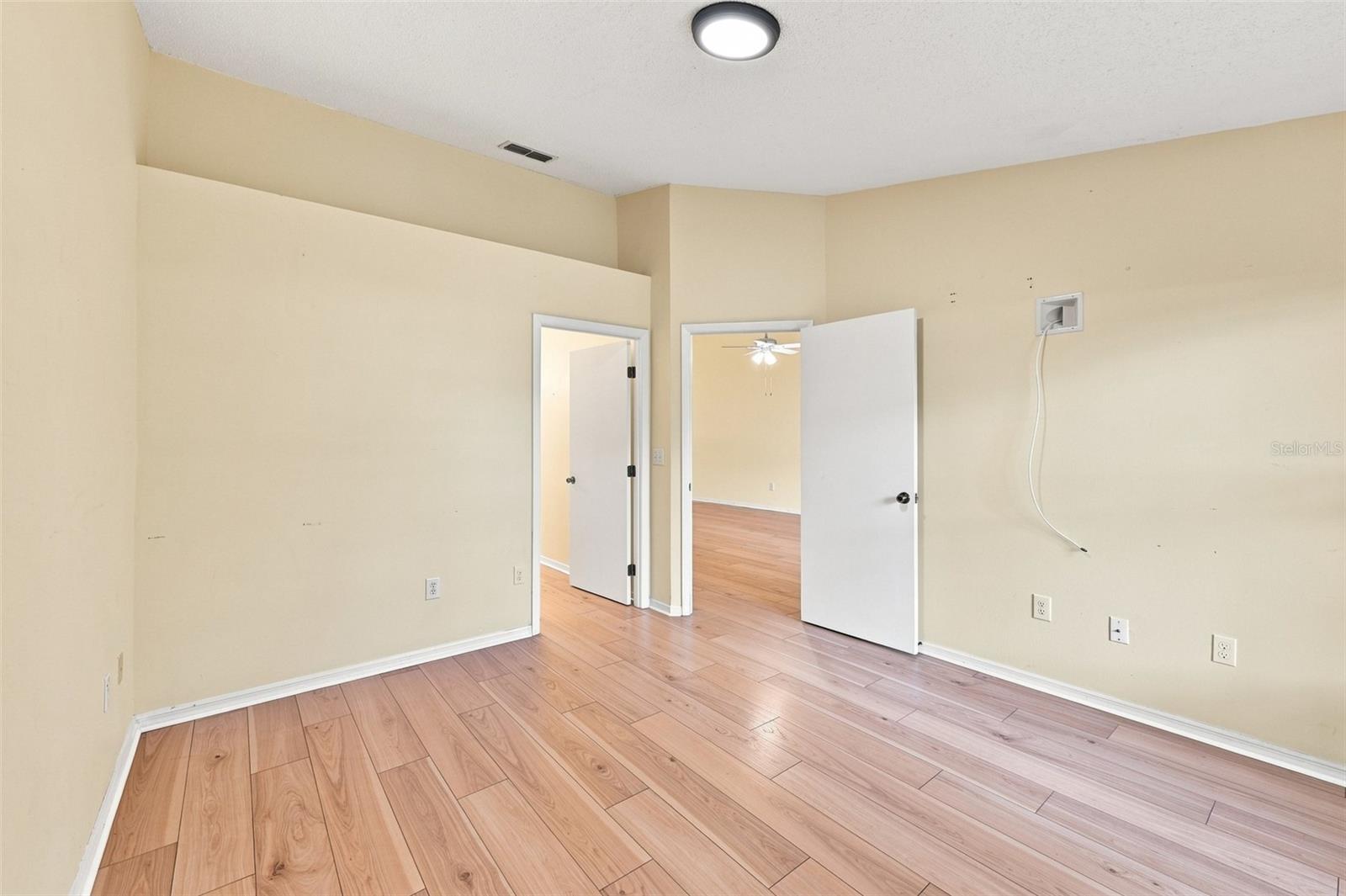 2472 NANTUCKET HARBOR LOOP