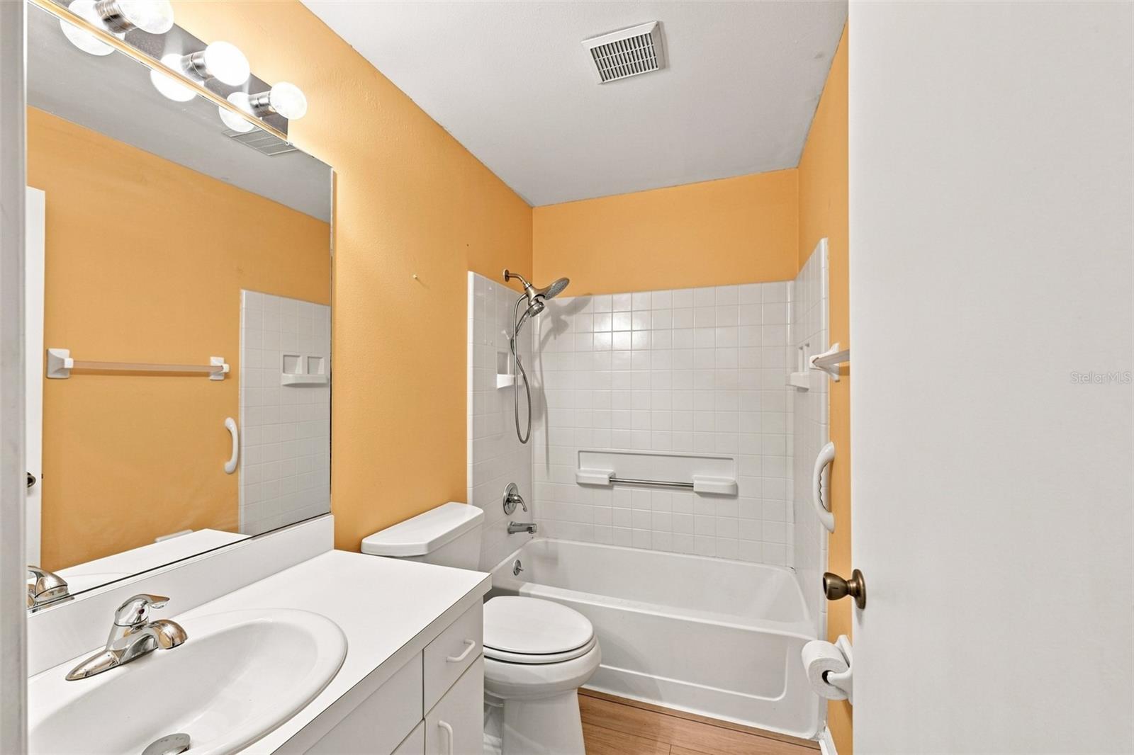 2472 NANTUCKET HARBOR LOOP