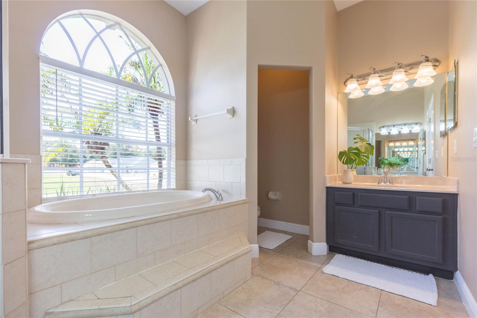 11544 PINE HOLLOW WAY