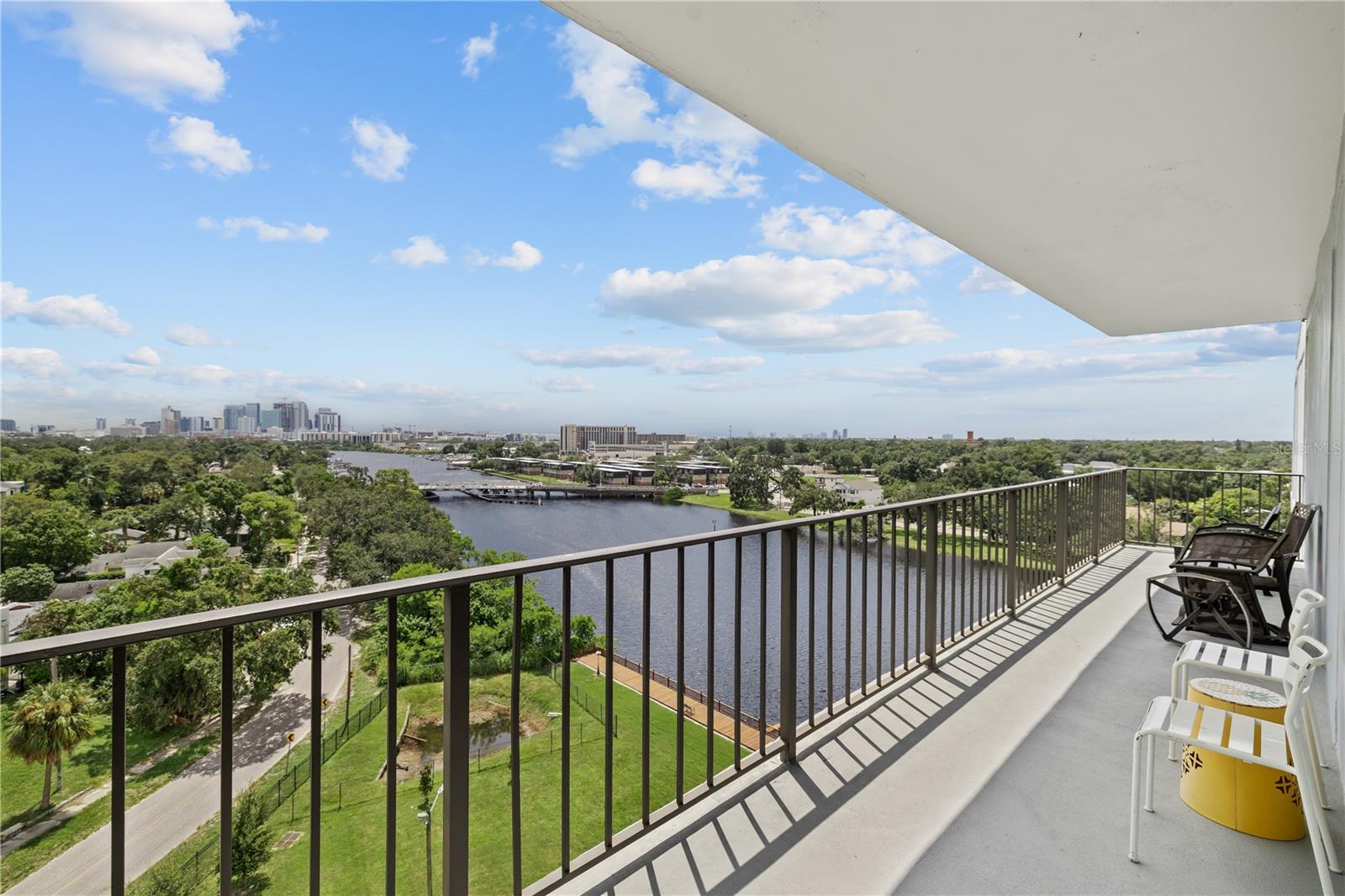 2780 N RIVERSIDE DR #805