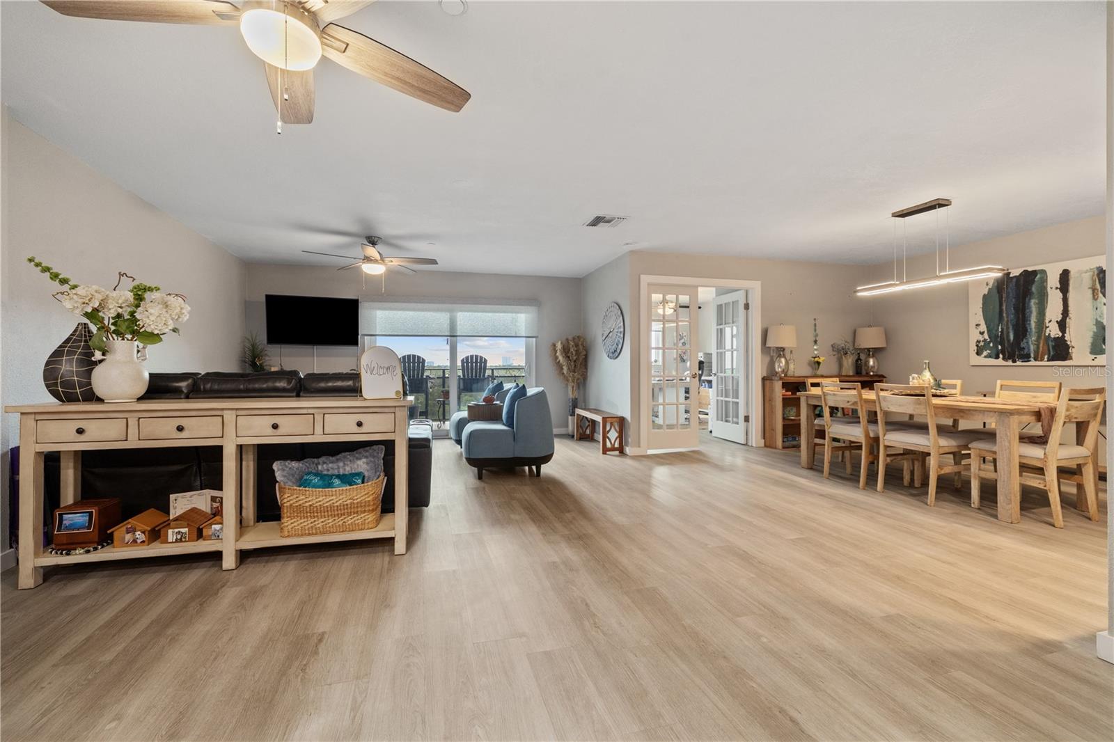 2780 N RIVERSIDE DR #805