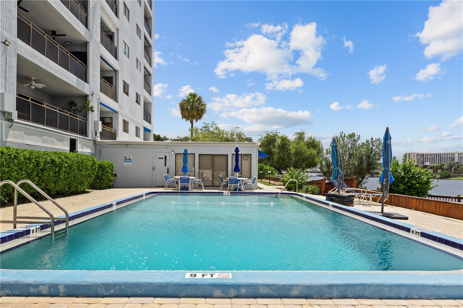 2780 N RIVERSIDE DR #805