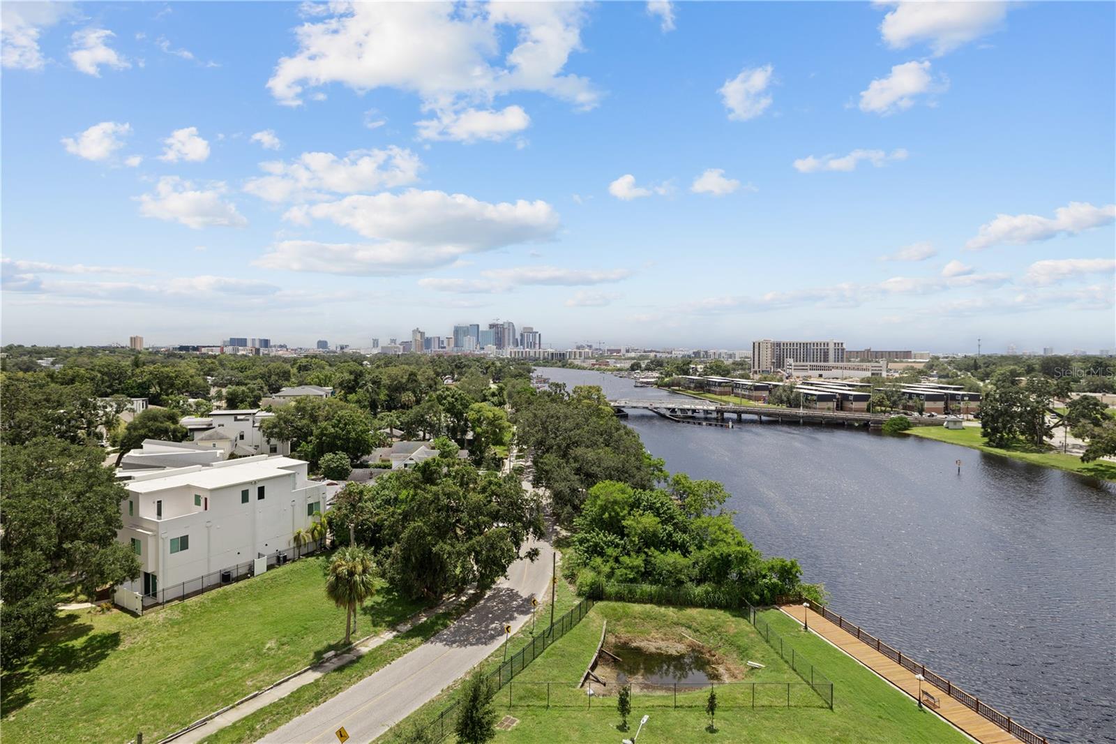 2780 N RIVERSIDE DR #805