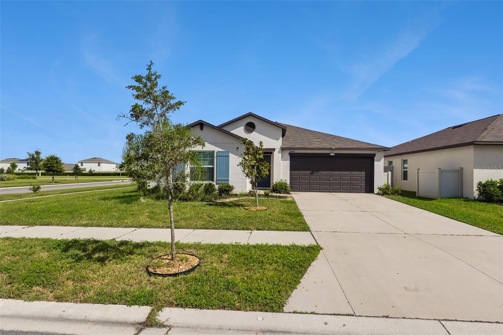5404 BLUE AZURE DR
