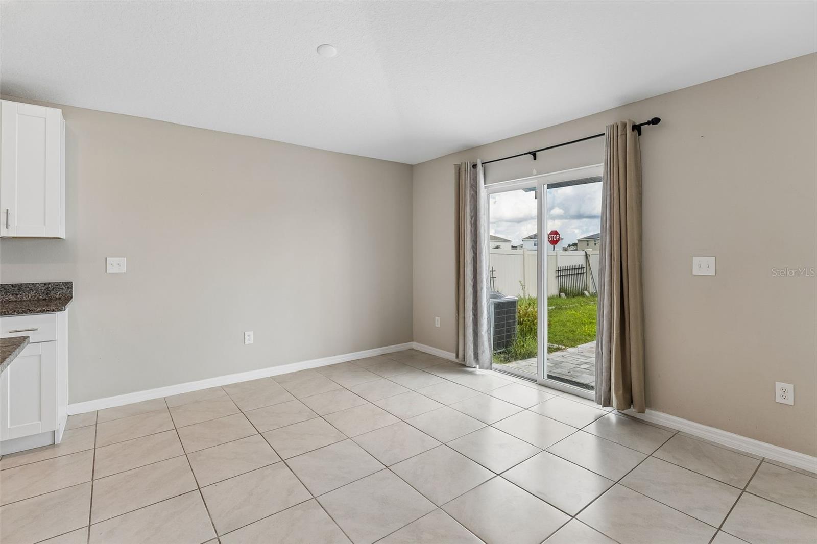 5404 BLUE AZURE DR