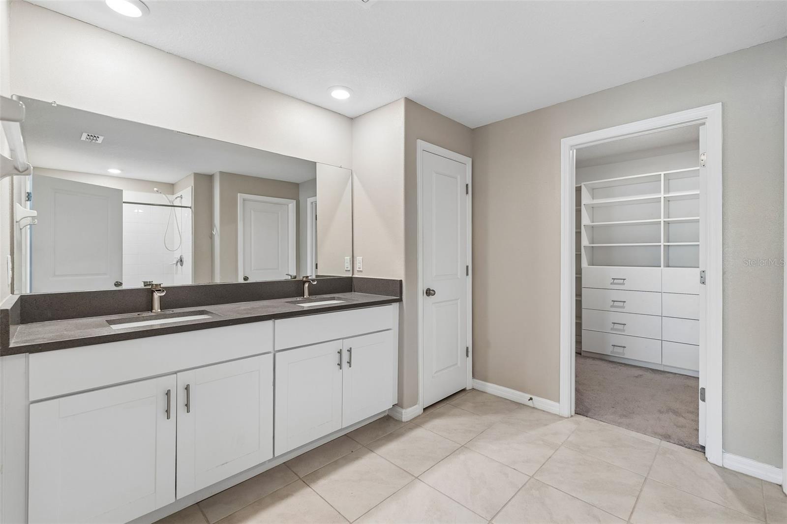 5404 BLUE AZURE DR