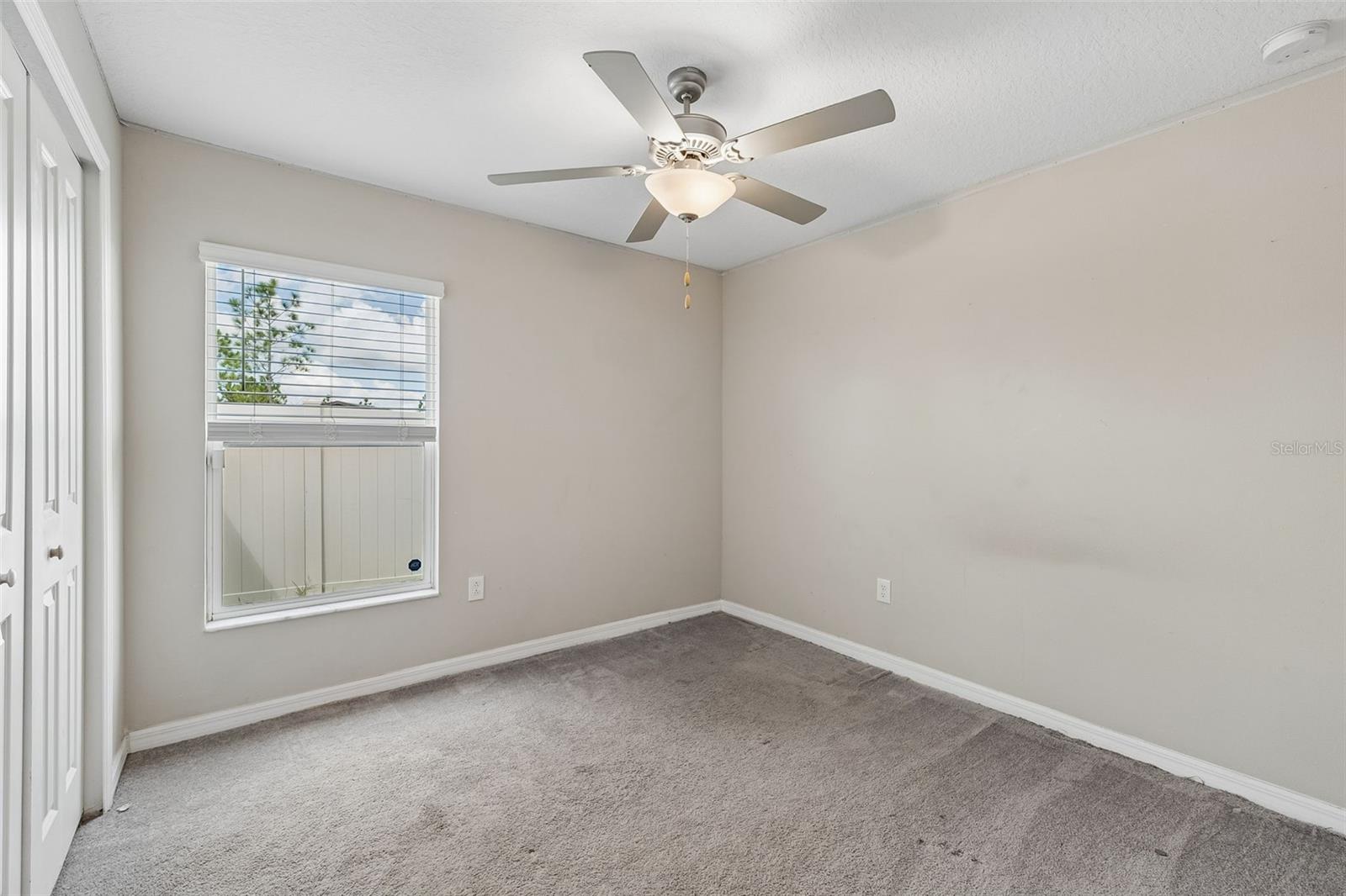 5404 BLUE AZURE DR