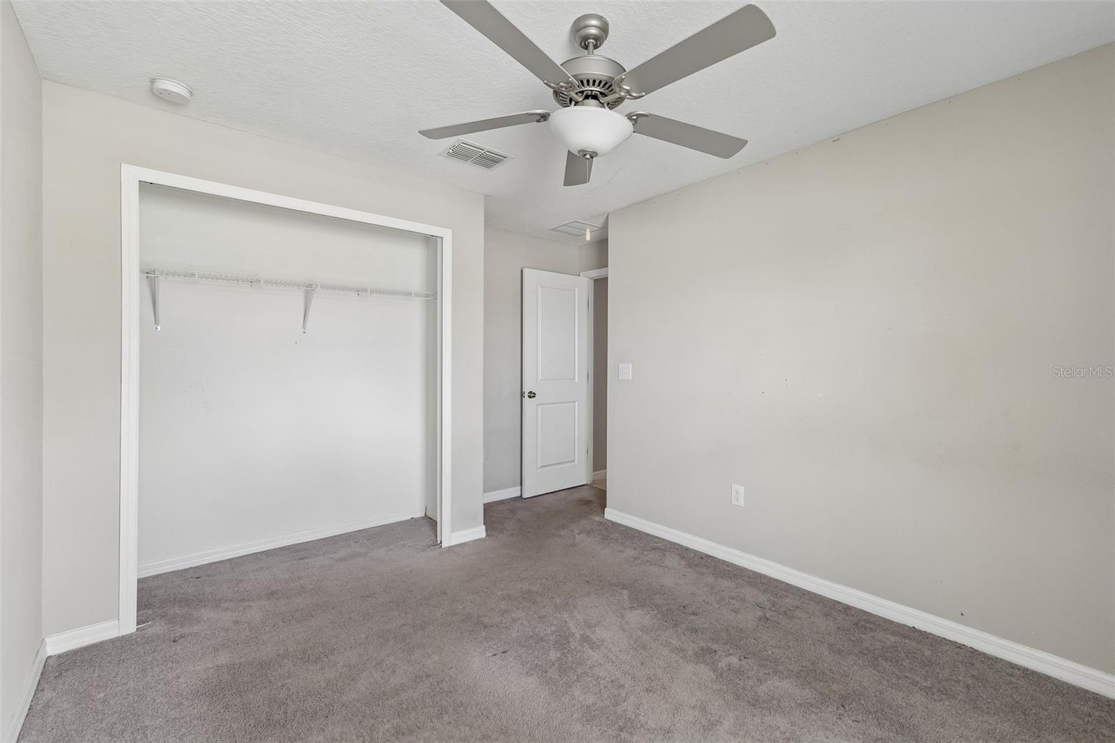 5404 BLUE AZURE DR