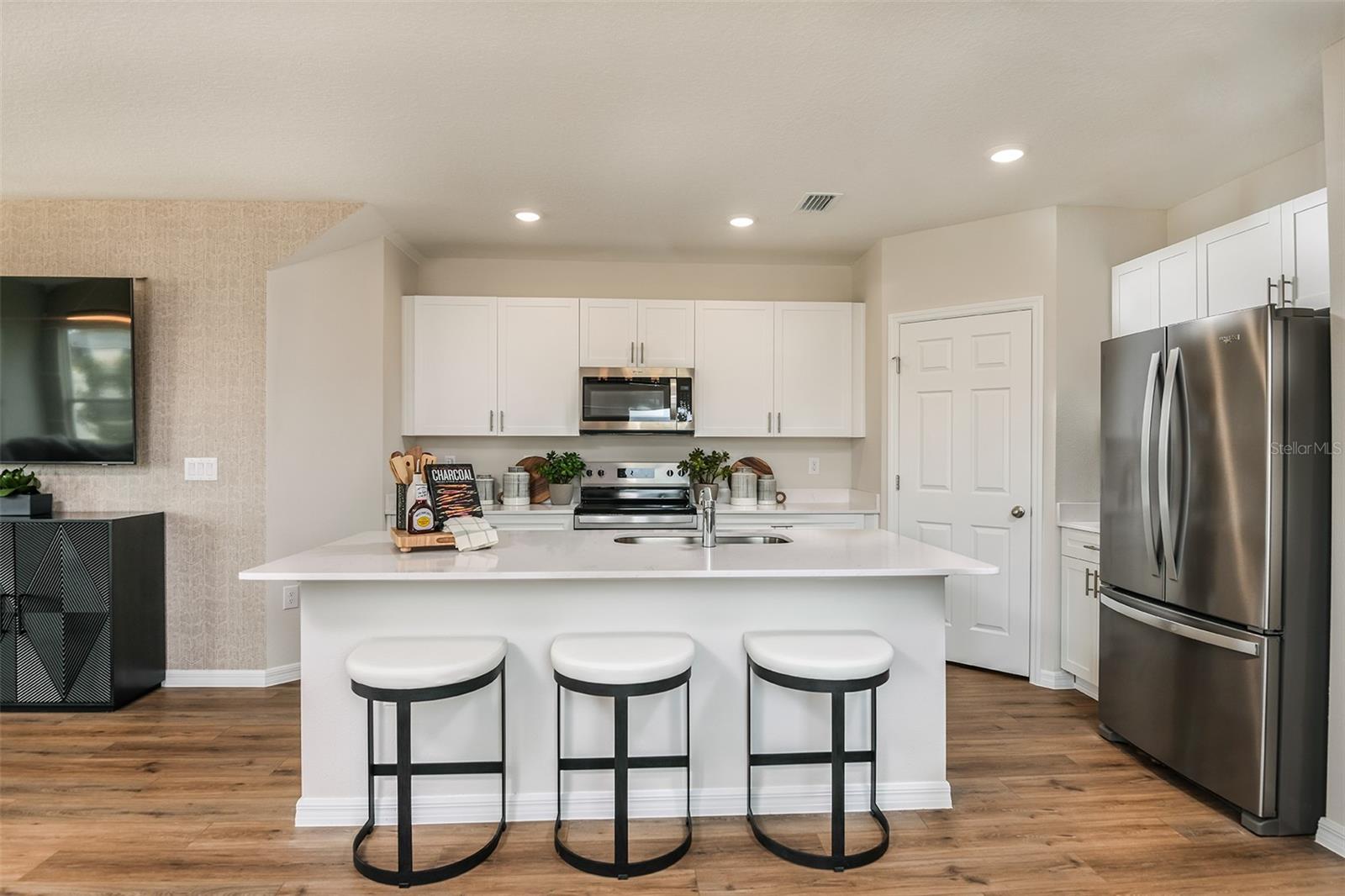 9889 PELICAN COAST DR