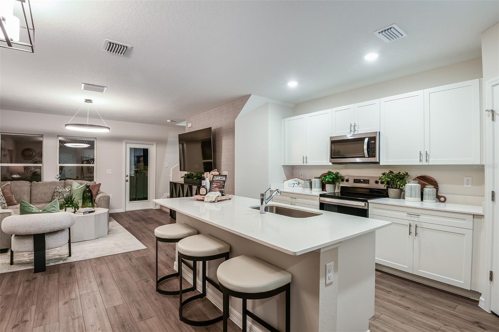 9889 PELICAN COAST DR