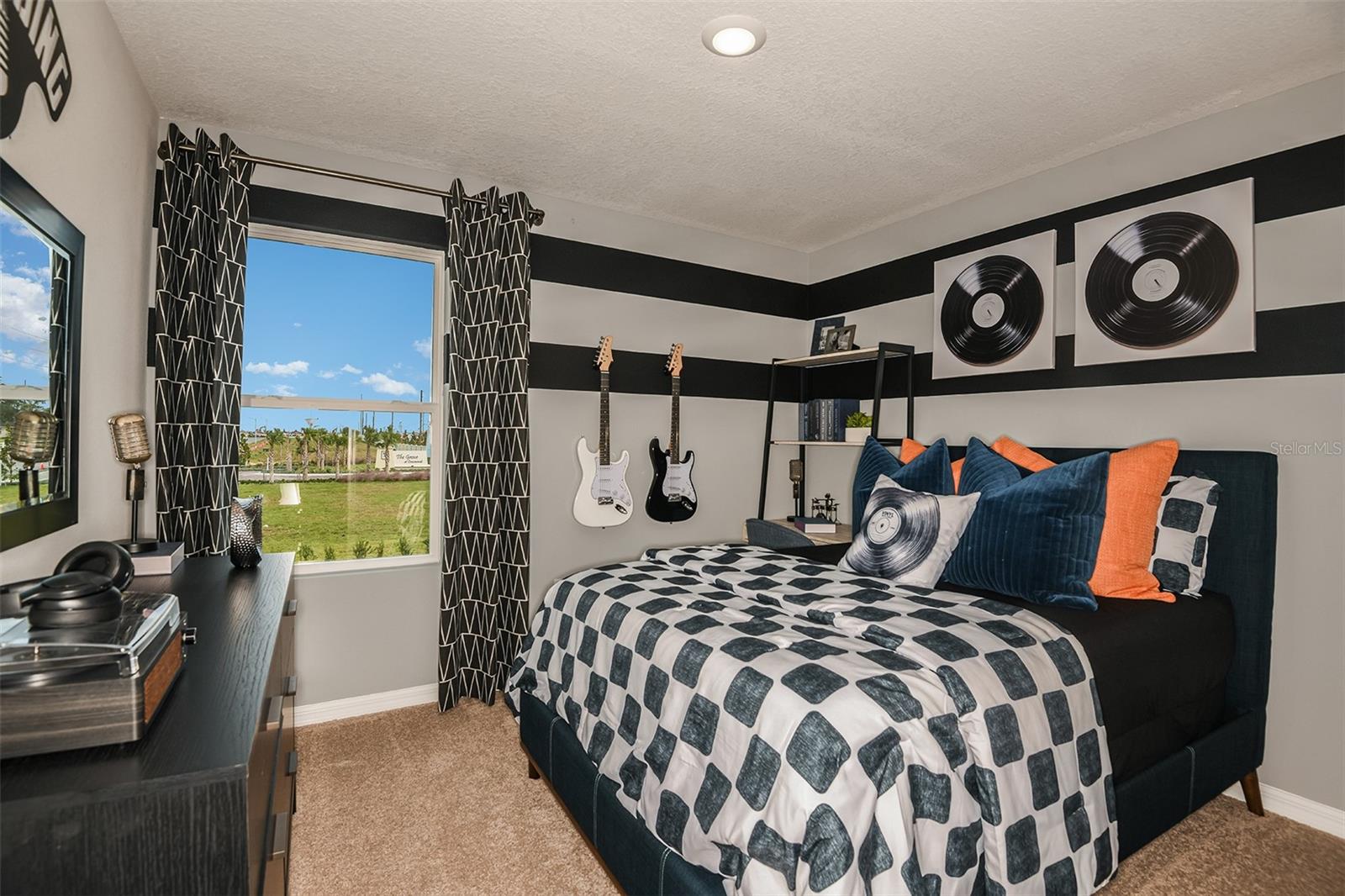9889 PELICAN COAST DR
