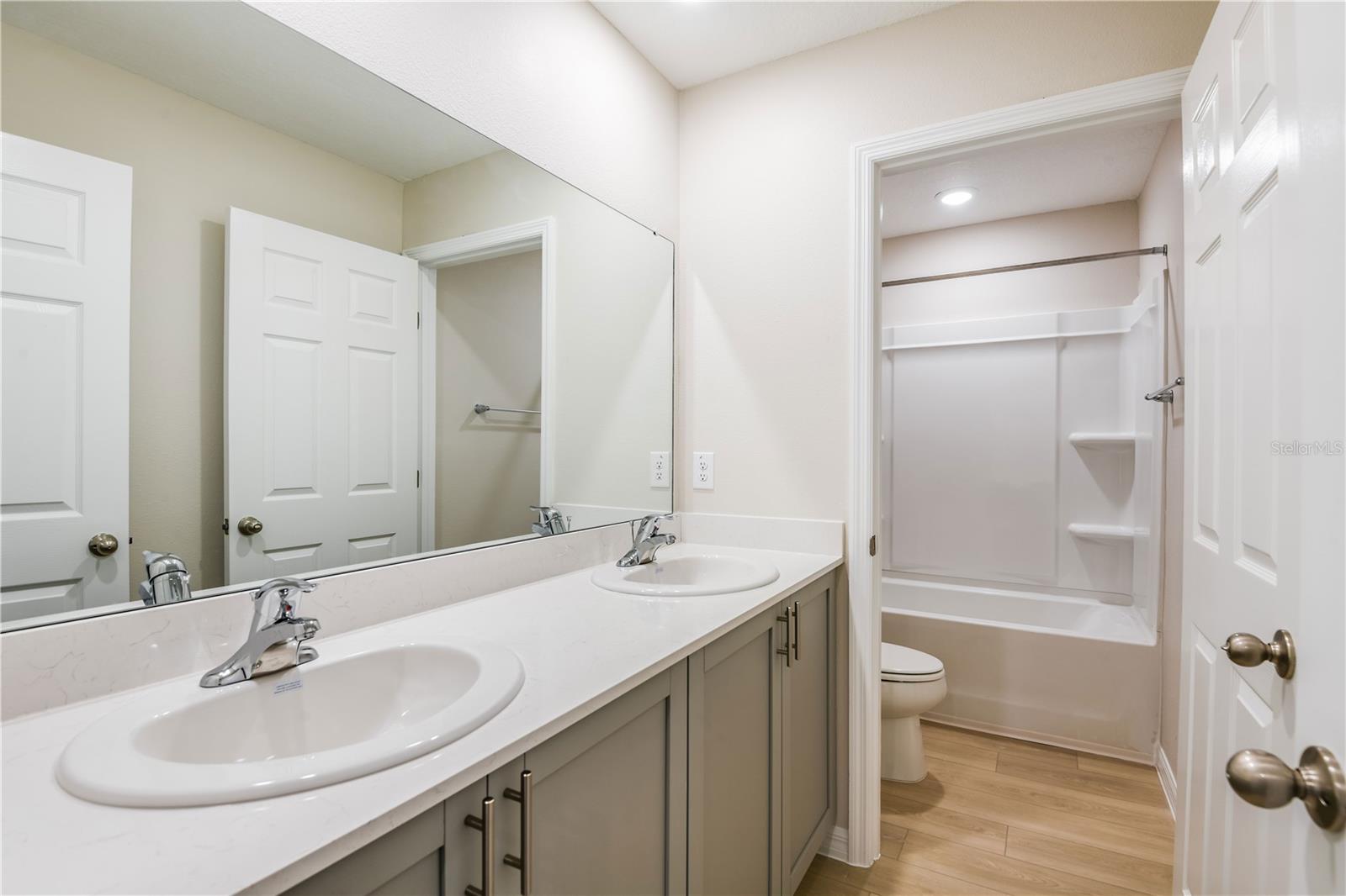 9867 PELICAN COAST DR