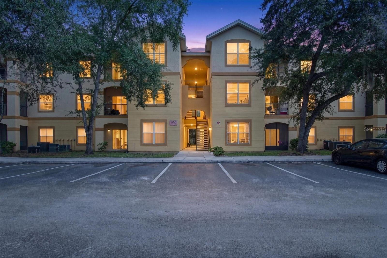 5608 Pinnacle Heights Cir #305, Tampa