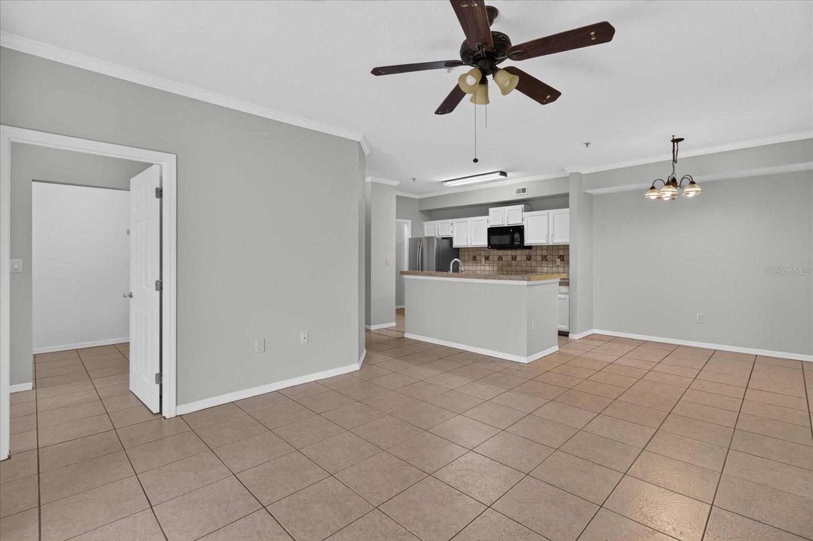 5608 PINNACLE HEIGHTS CIR #305