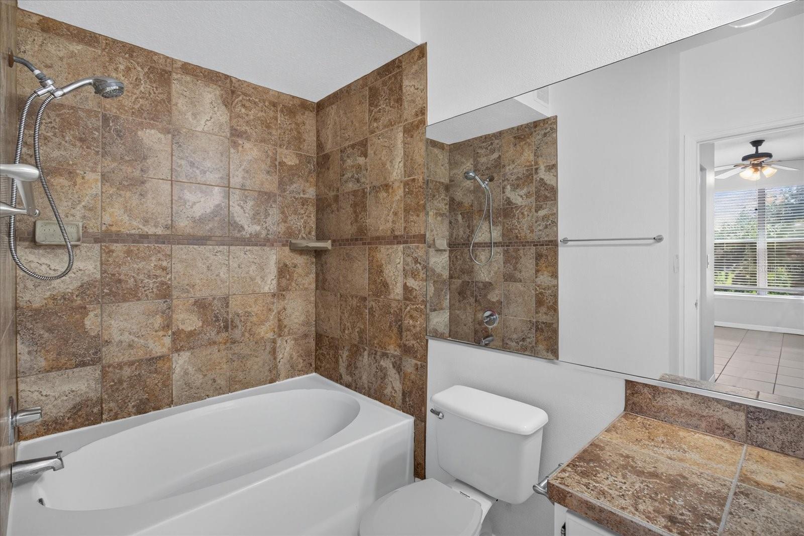 5608 PINNACLE HEIGHTS CIR #305