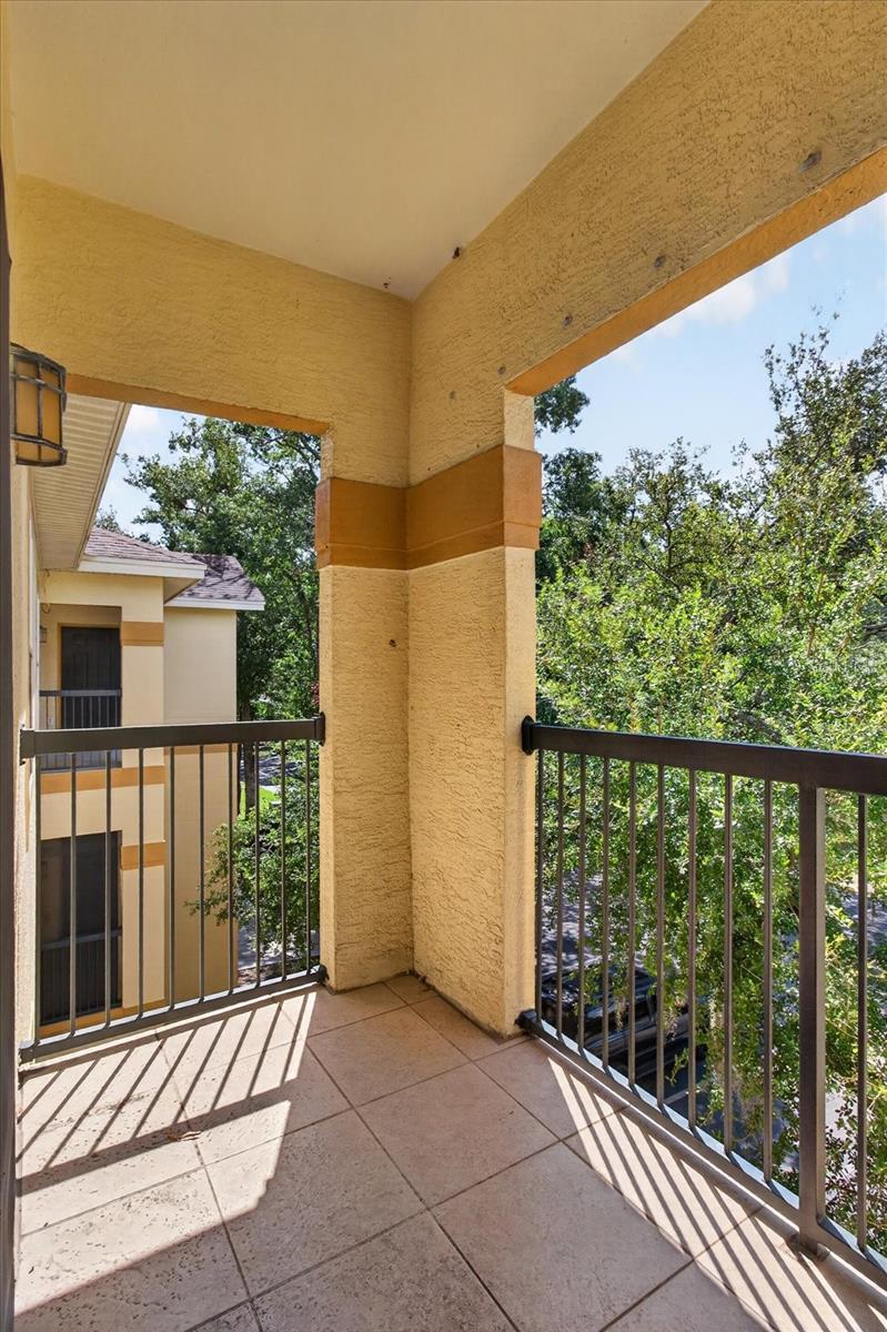 5608 PINNACLE HEIGHTS CIR #305