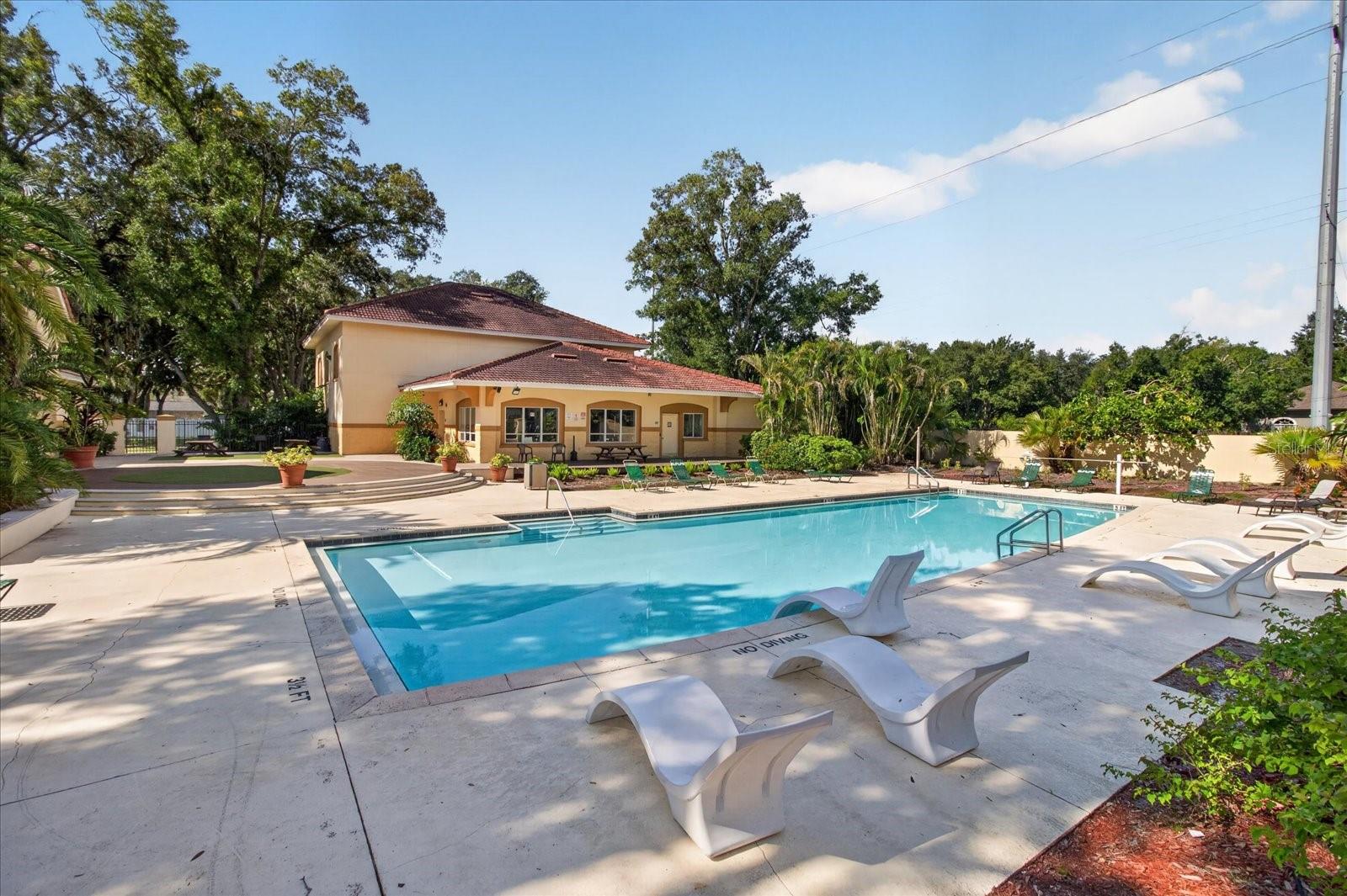 5608 PINNACLE HEIGHTS CIR #305