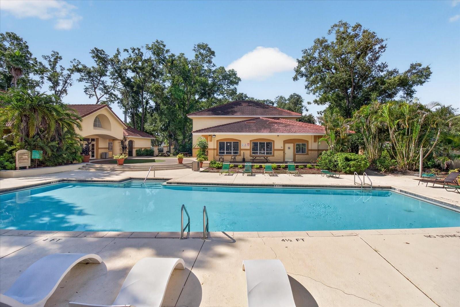 5608 PINNACLE HEIGHTS CIR #305