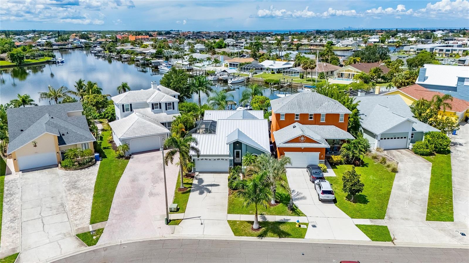 918 SHAGOS DR
