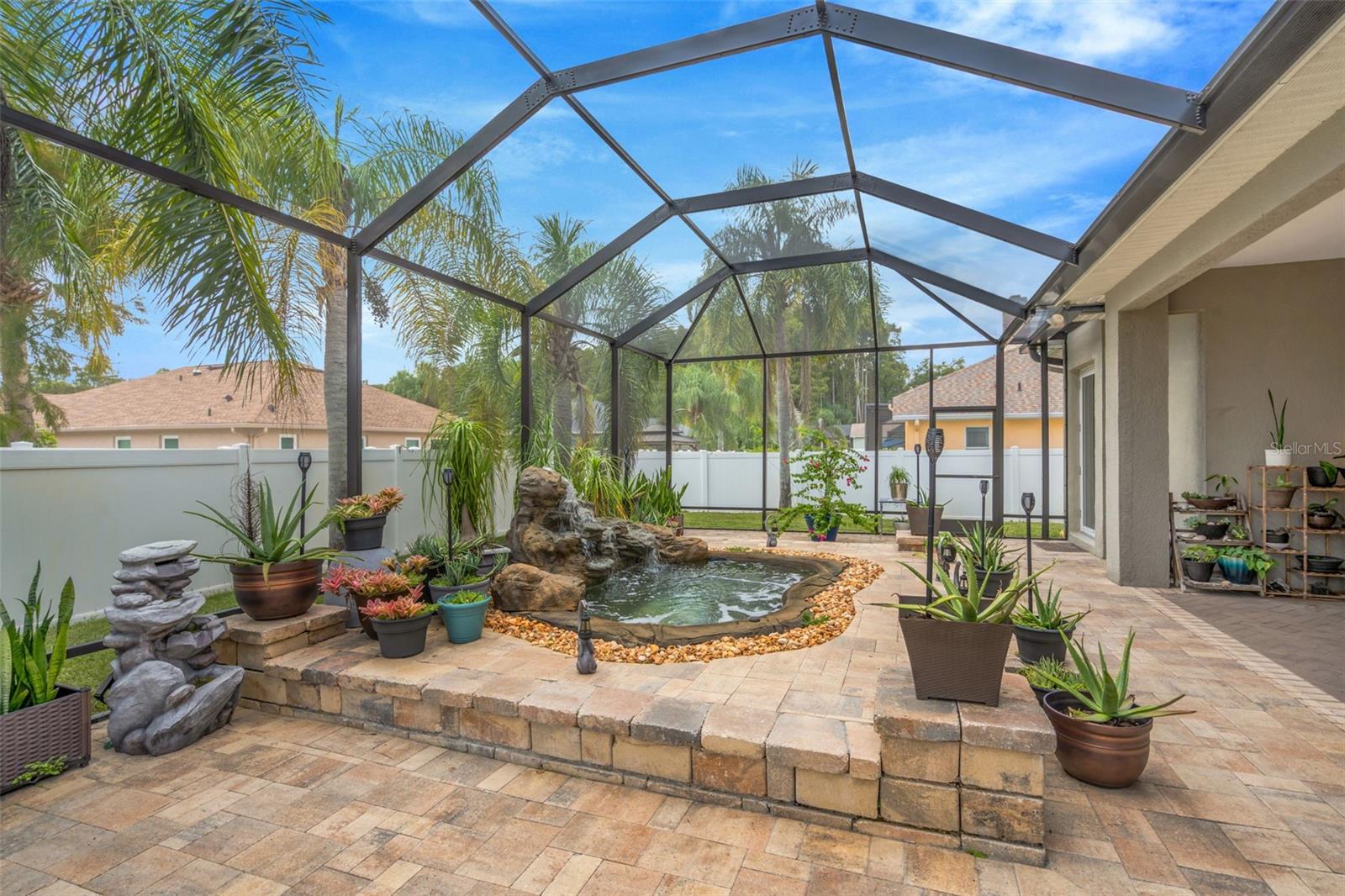 21812 CARSON DR