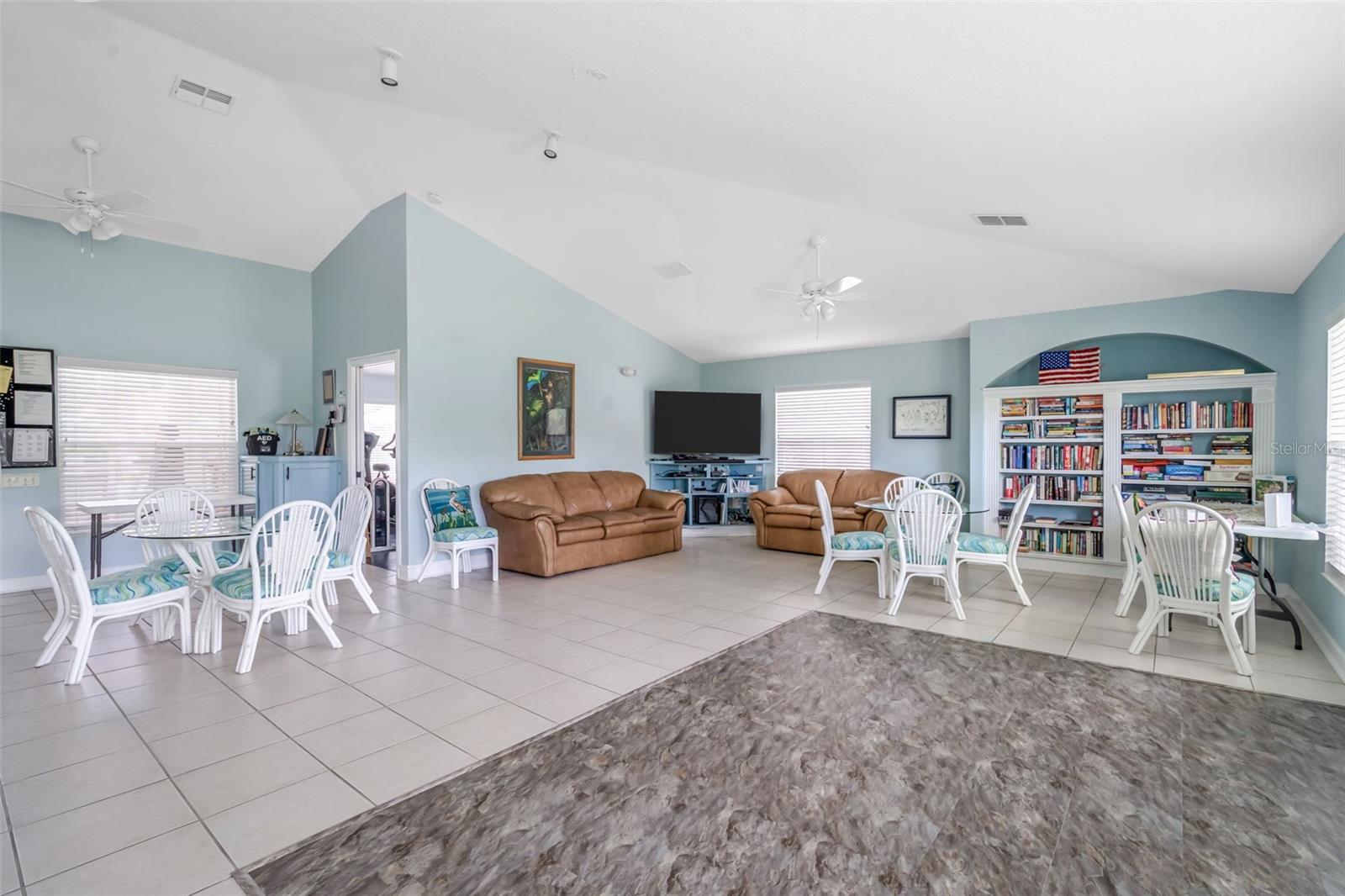 21812 CARSON DR