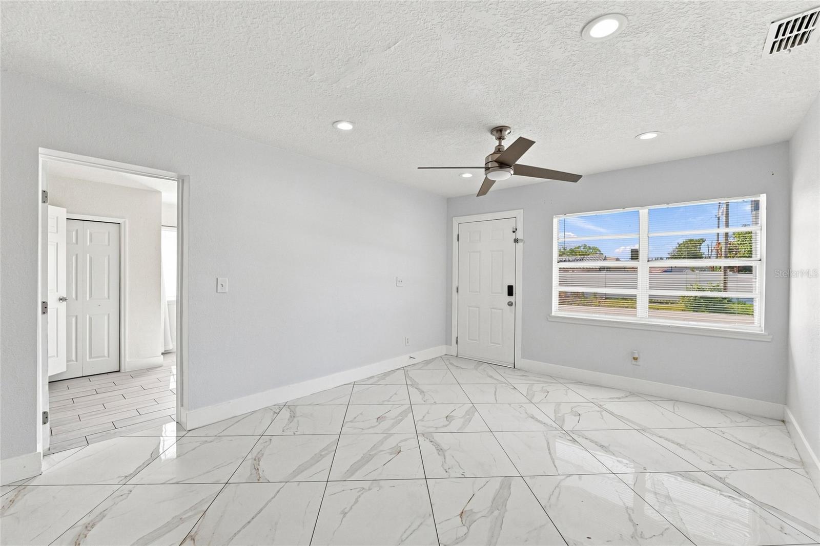 7805 WINSTON LN