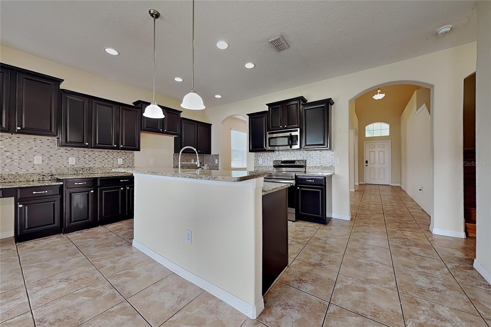 9609 ROYAL FERN CT