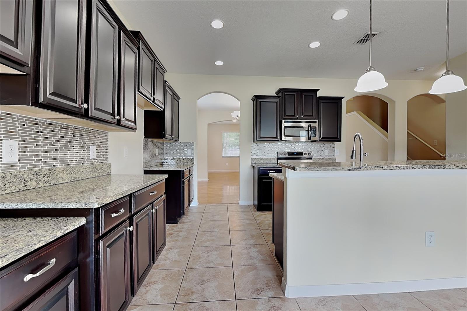 9609 ROYAL FERN CT
