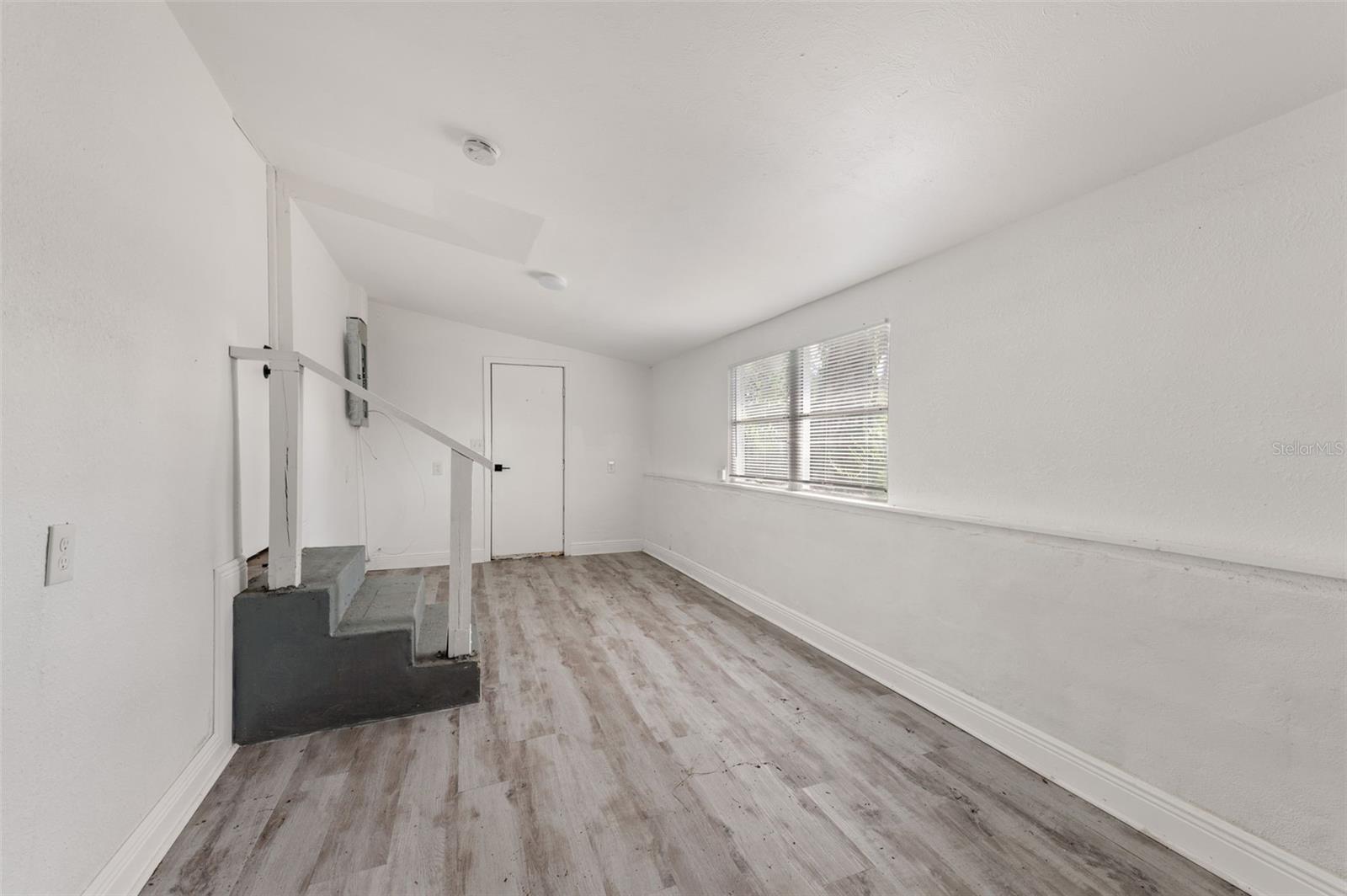 5200 MALLETT DR