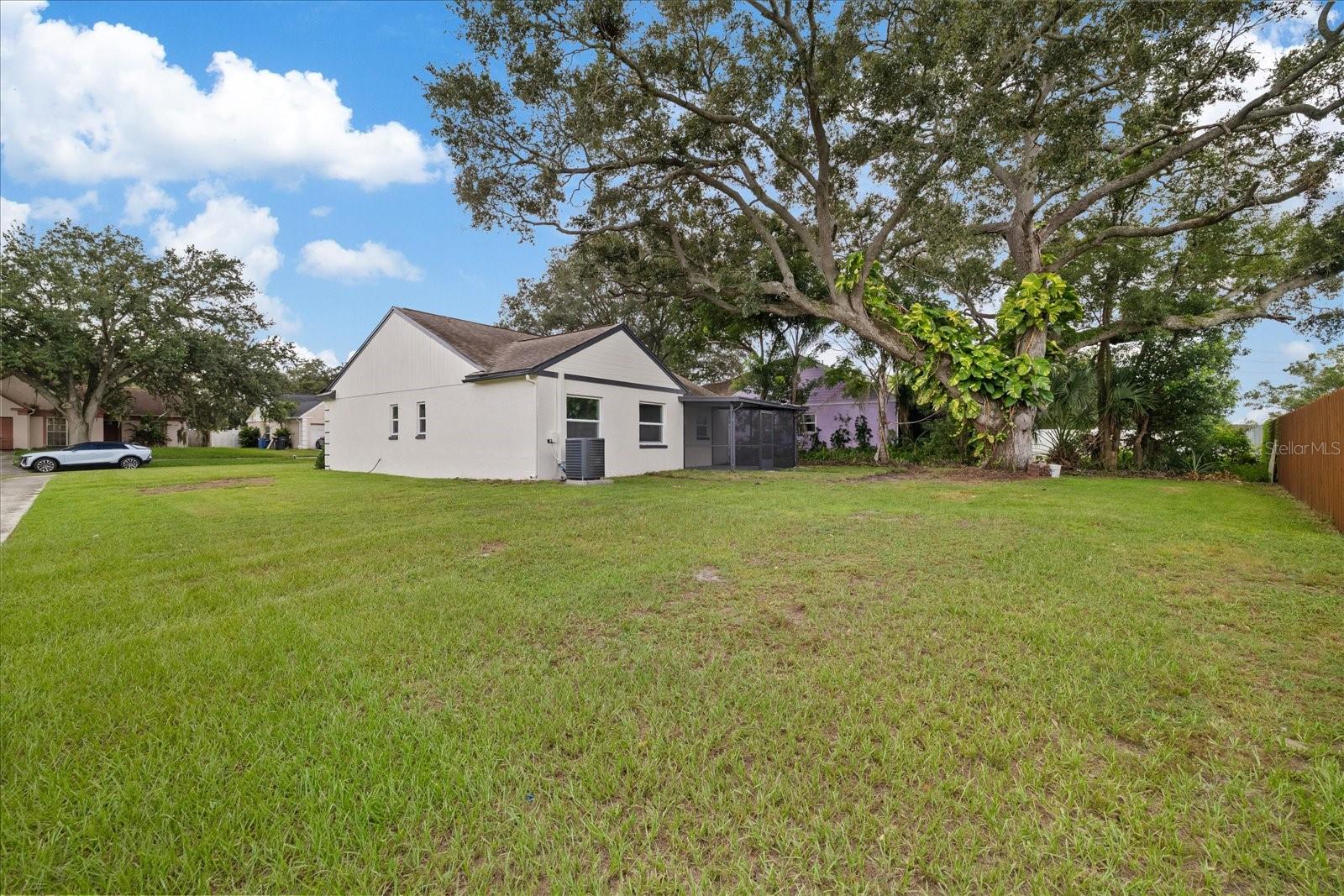 1634 CROSSRIDGE DR