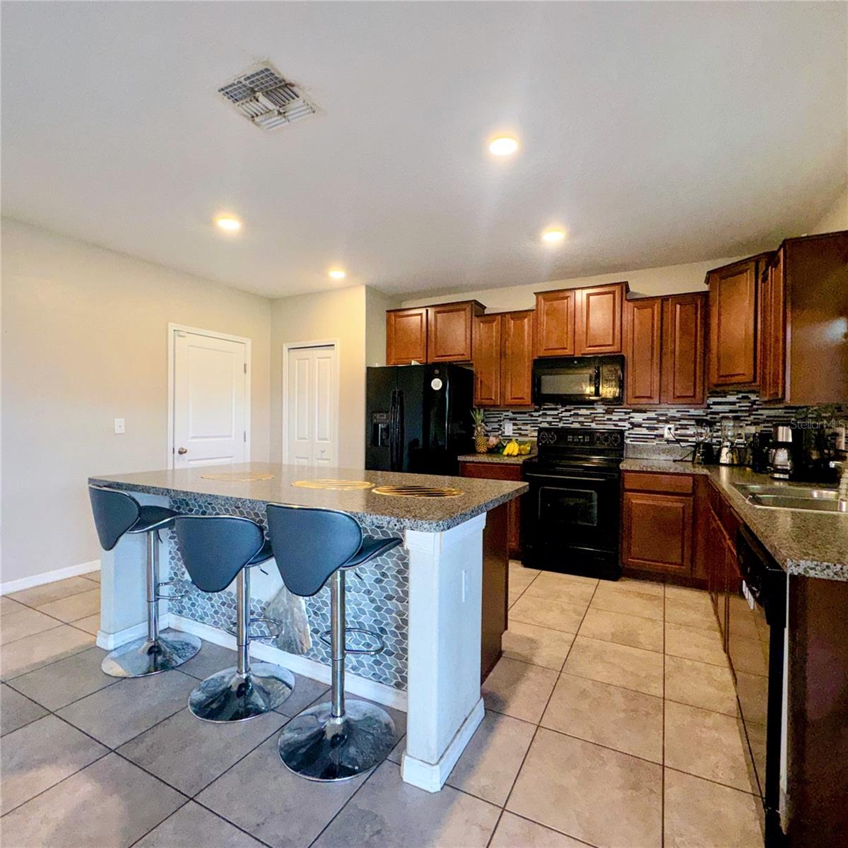 6711 TRENT CREEK DR