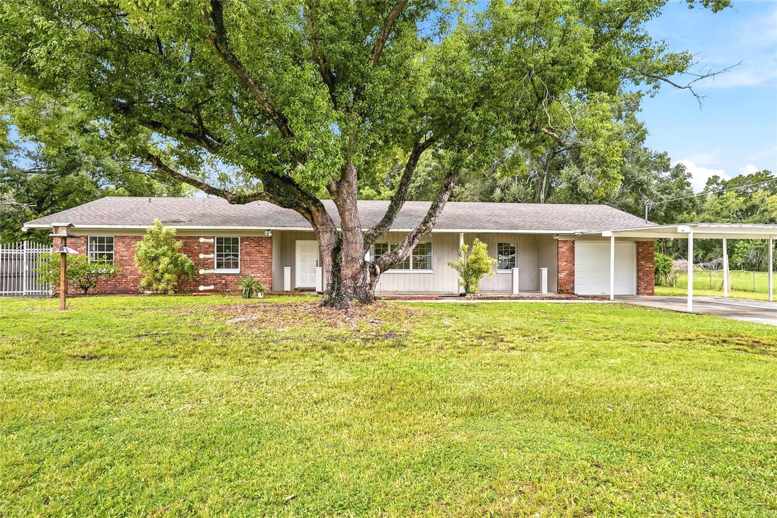 8808 W Broad St, Tampa