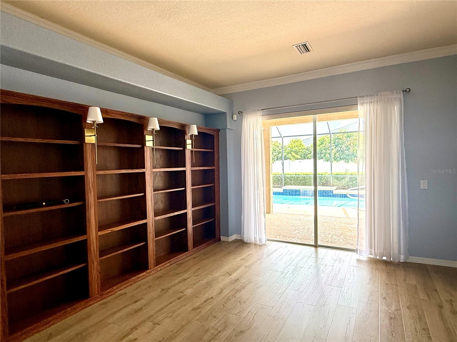 3735 GAVIOTA DR