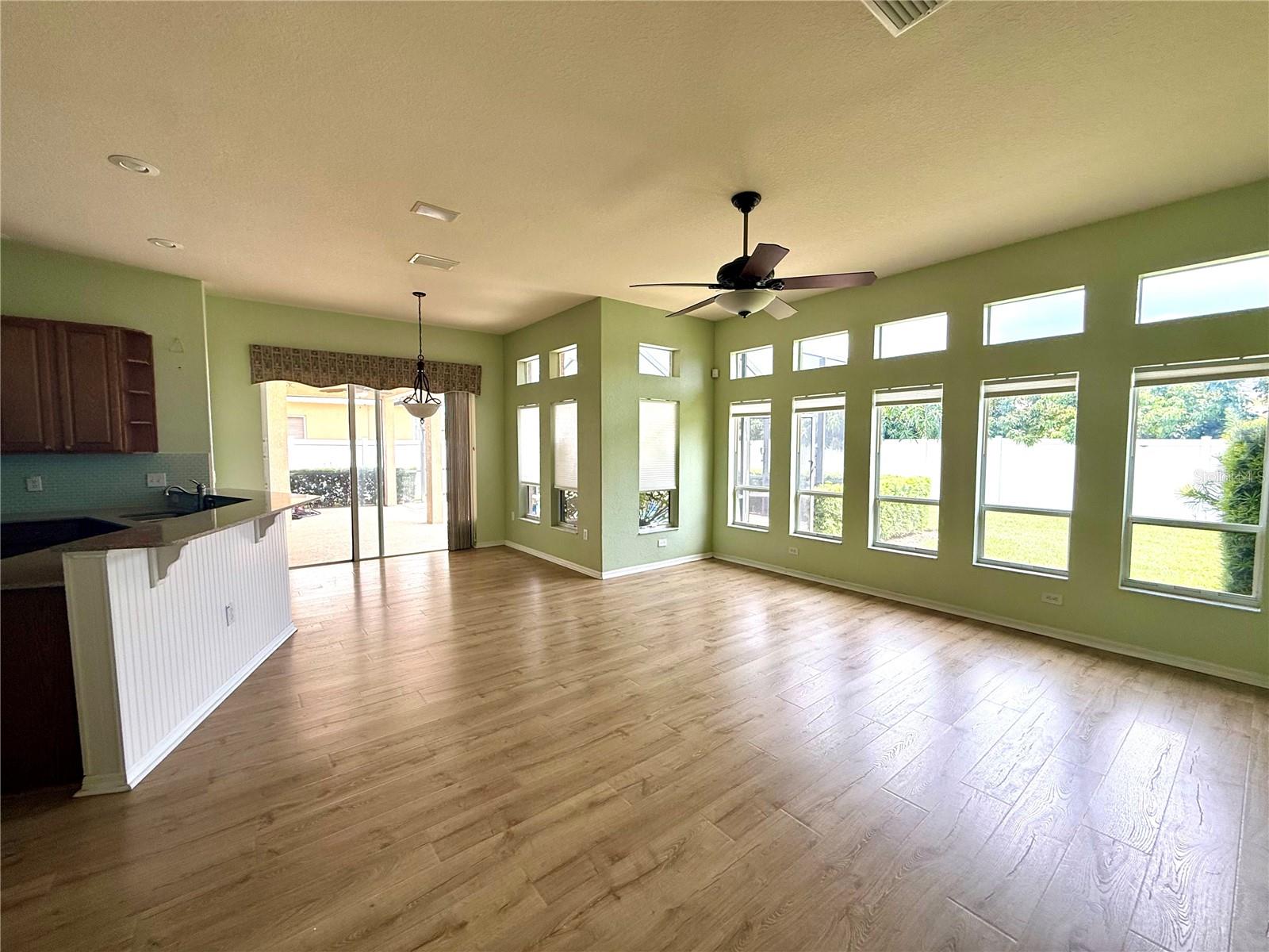 3735 GAVIOTA DR