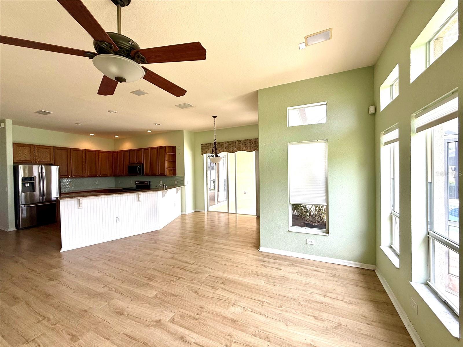 3735 GAVIOTA DR