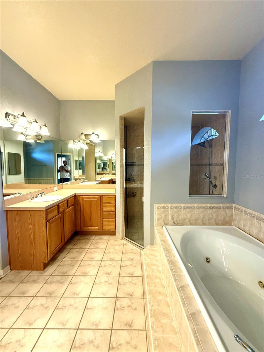 3735 GAVIOTA DR