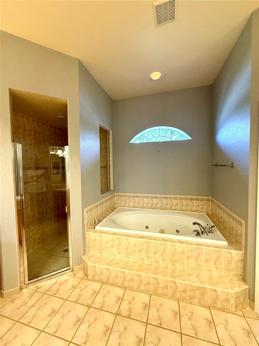 3735 GAVIOTA DR