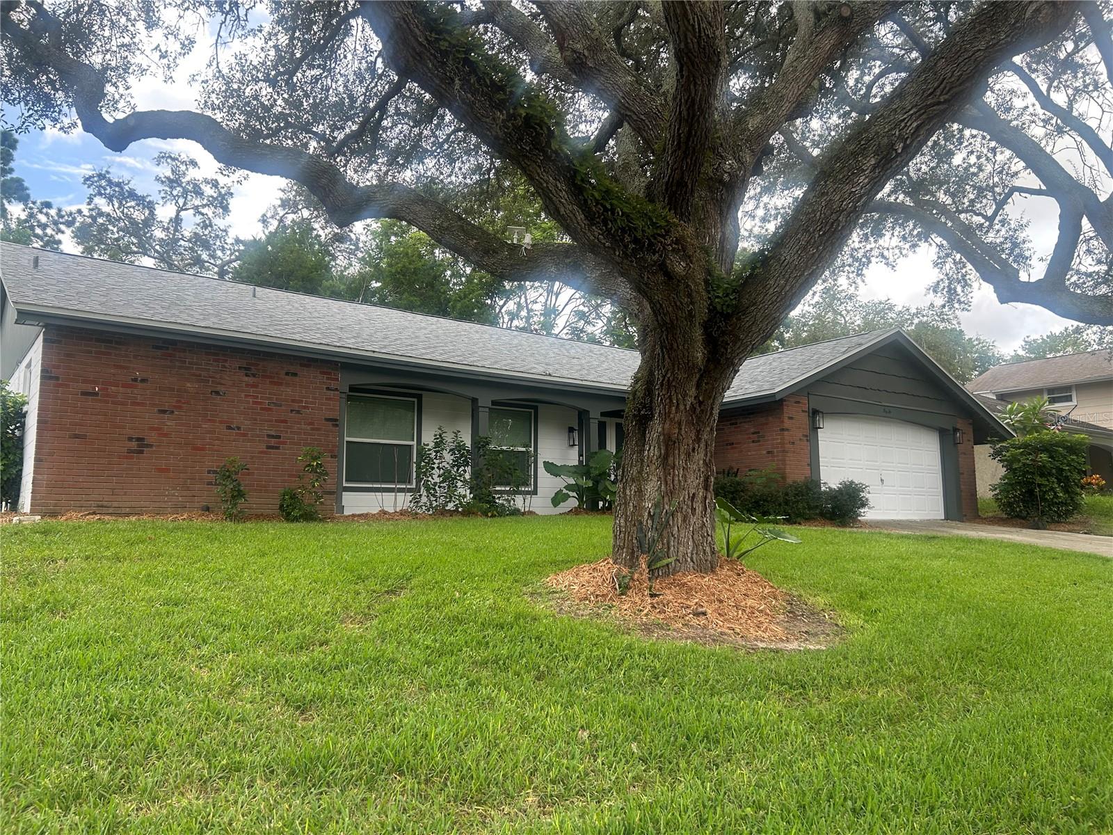 8604 Mill Creek Ln, Hudson