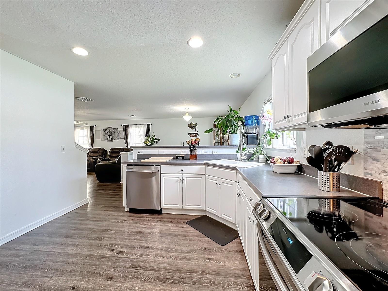 6312 MAGNOLIA TRAILS LN