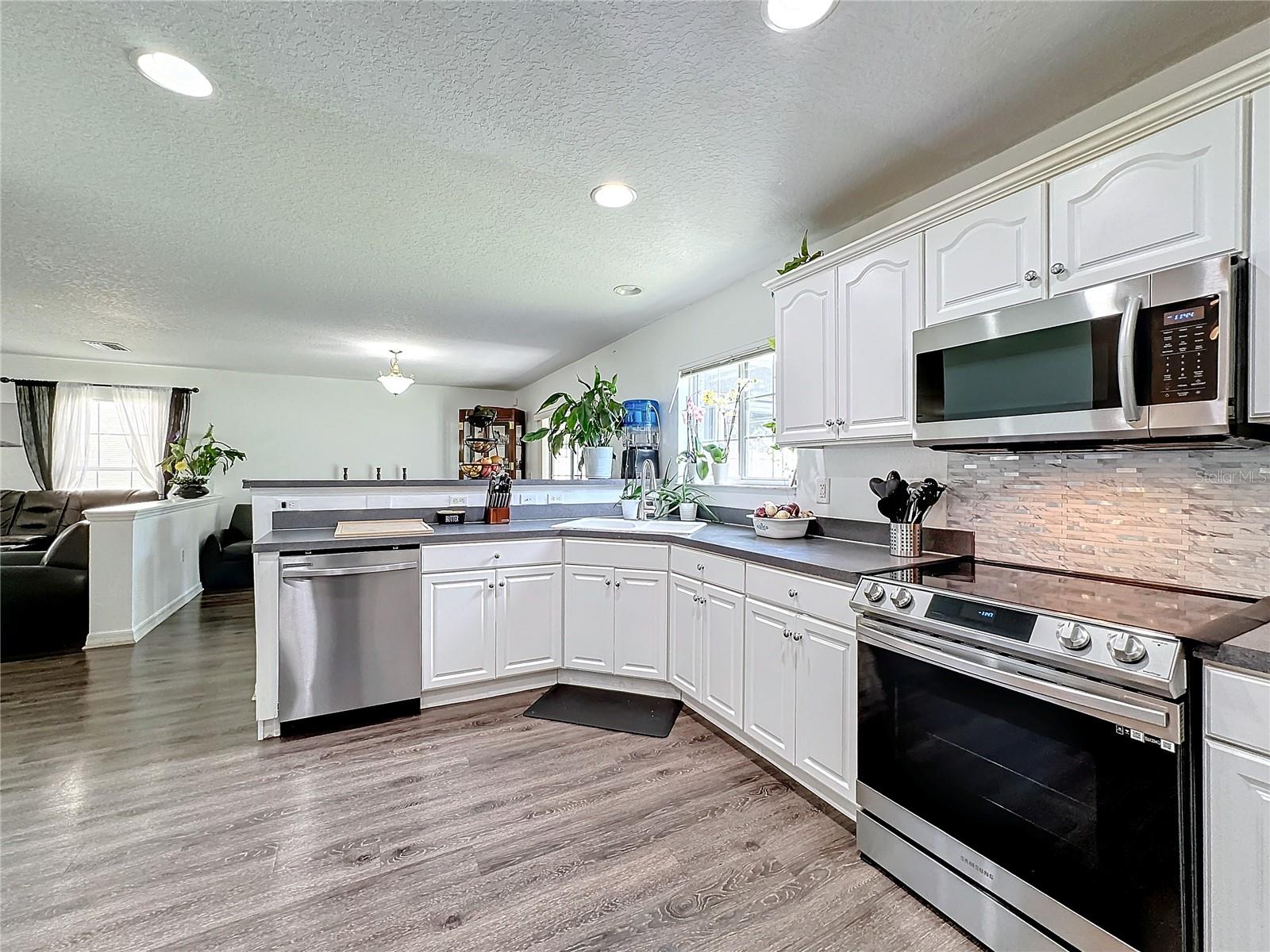 6312 MAGNOLIA TRAILS LN