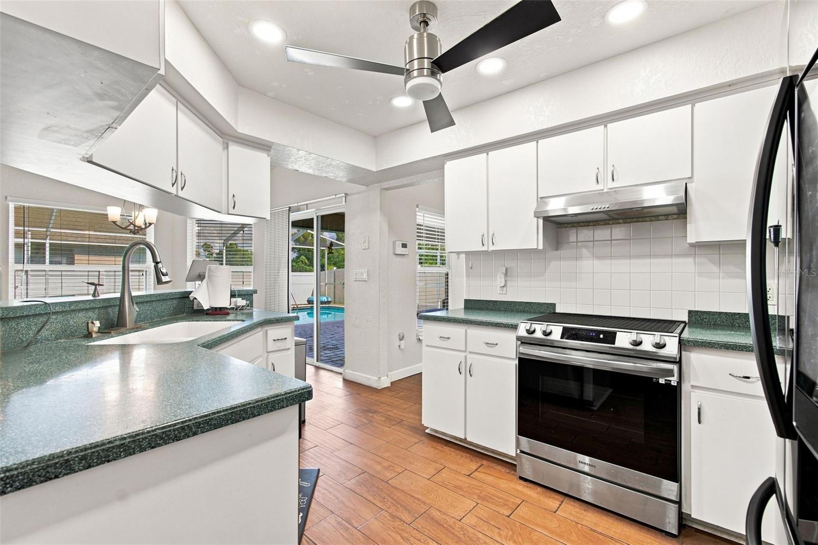 10149 BRIAR CIR