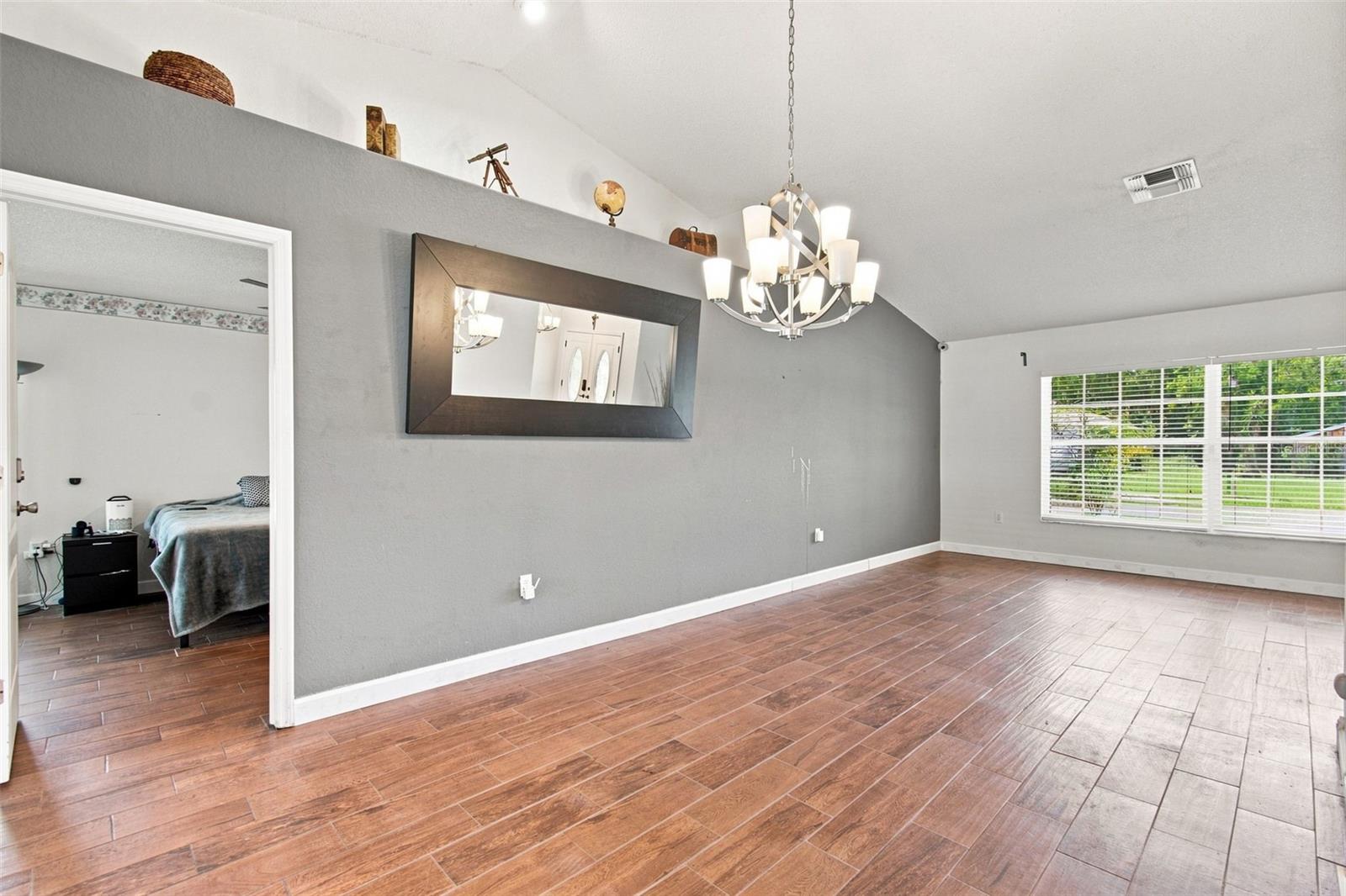 10149 BRIAR CIR